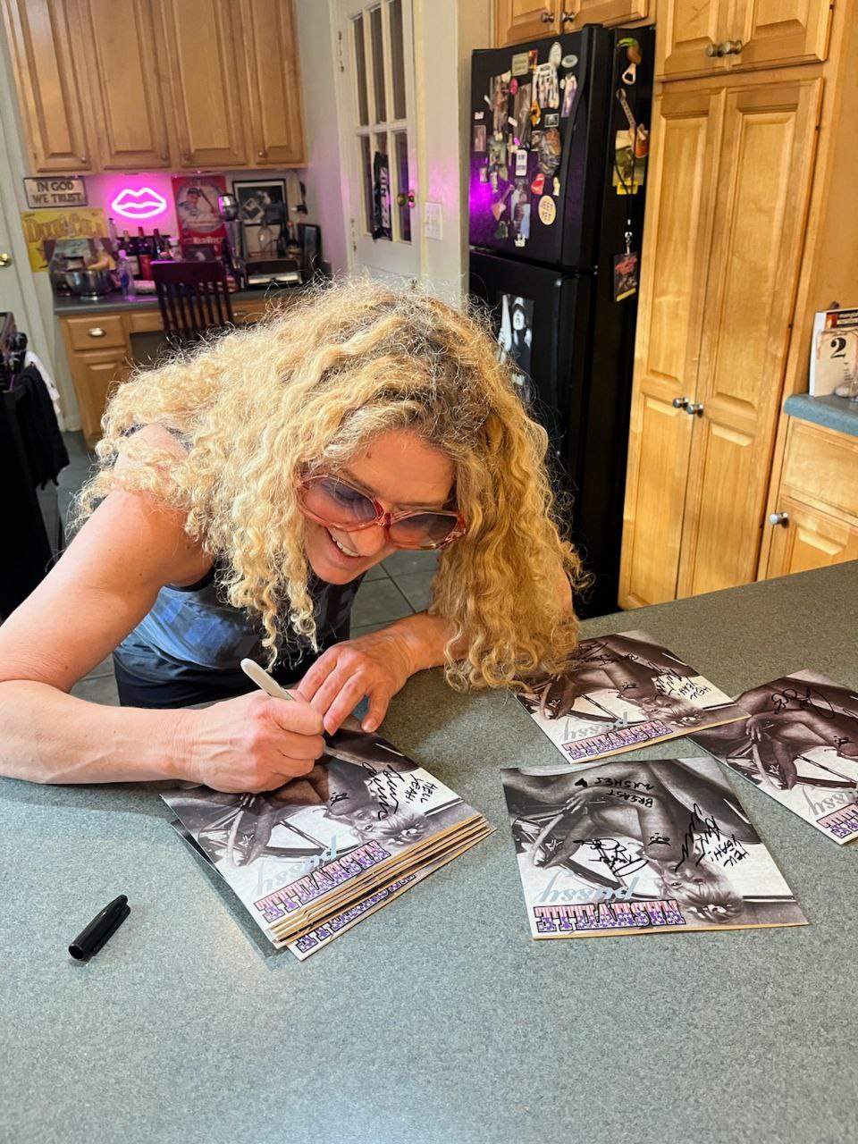 NASHVILLE PUSSY  "GO MOTHERFUCKER GO" AUTOGRAPHED SINGLE